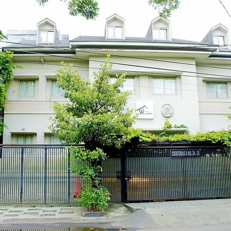 W Home Cikatomas Джакарта Екстер'єр фото